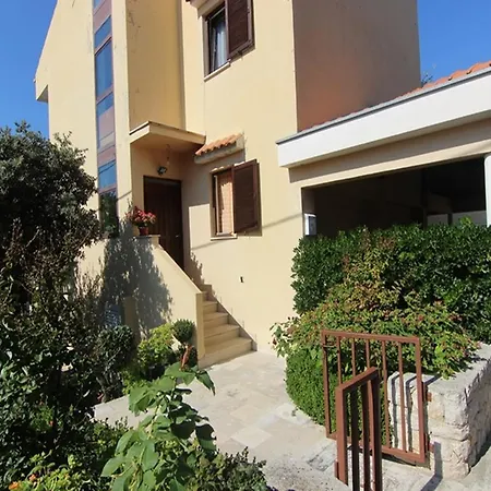 Bluesky Apartment Kozino